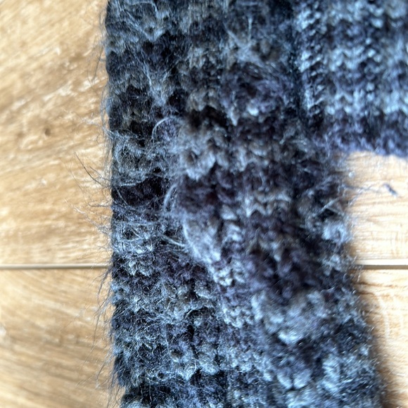 Cabi Black & Grey Whispy Crop Cardigan Sweater Size XS - Picture 5 of 9